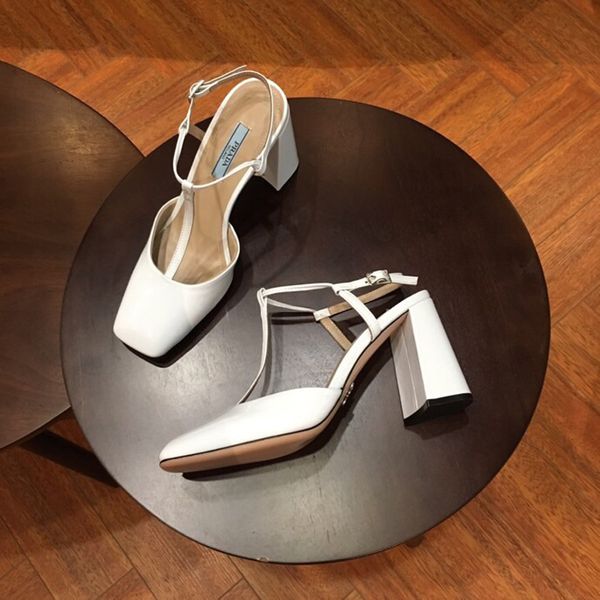 2021 fashion high heels shoes designer women pointed toe low heel shoess woman gladiaor sandals lady brand design mesh womens shoe with box, Black
2021 fashion high heels shoes designer women pointed toe low heel shoess woman gladiaor sandals lady brand design mesh womens shoe with box, Black