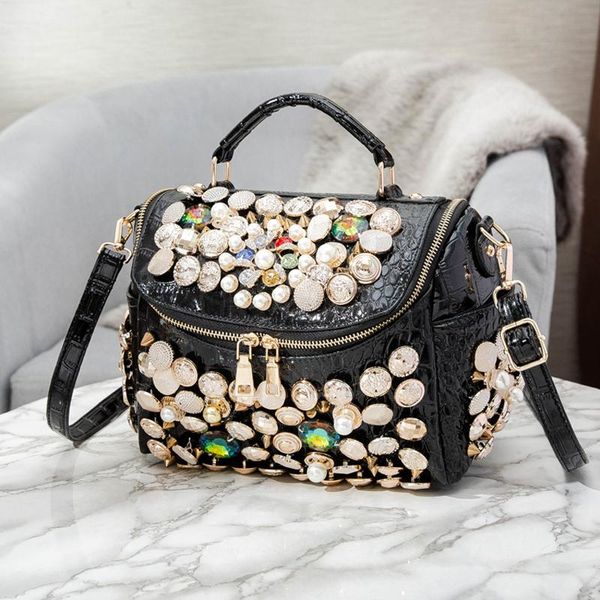 evening bags 2021 fashion female handbag for women purses and handbags luxury designer beaded pillow bag casual messenger high quality
evening bags 2021 fashion female handbag for women purses and handbags luxury designer beaded pillow bag casual messenger high quality