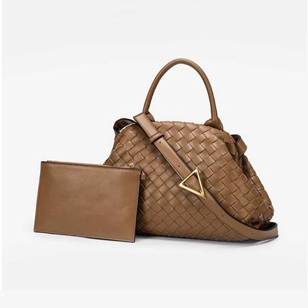 evening bags fashion style pu leather knitting women woven trend handbags sac a main shoulder tote for shopper handbag chic 2021
evening bags fashion style pu leather knitting women woven trend handbags sac a main shoulder tote for shopper handbag chic 2021