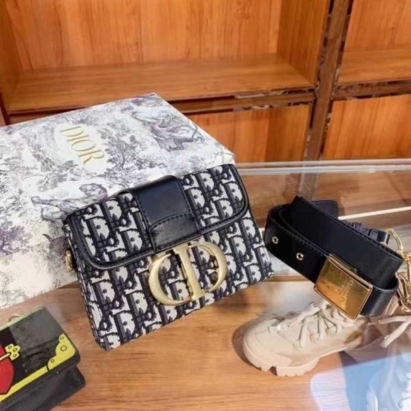 wholesale female star montaigne style same embroidered canvas letter one shoulder messenger bag luxuryss designerss bag yw
wholesale female star montaigne style same embroidered canvas letter one shoulder messenger bag luxuryss designerss bag yw