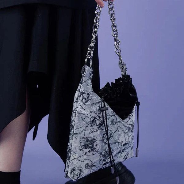 evening bags women tote bag fashion 2022 spring summer chains floral soft high-capacity shoulder handbags designer girls
evening bags women tote bag fashion 2022 spring summer chains floral soft high-capacity shoulder handbags designer girls