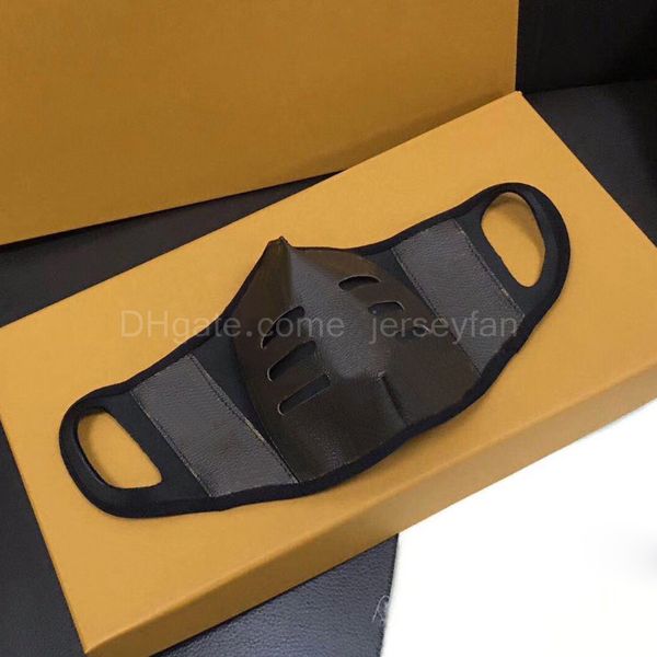drosship fashion brand classic brown black pu leather face mask dustproof protective designer masks with gift box ing
drosship fashion brand classic brown black pu leather face mask dustproof protective designer masks with gift box ing
