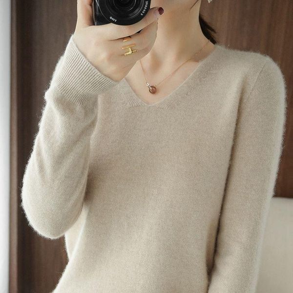 women's sweaters women 2021 autumn winter fashion v-neck pullover wool female slim bottoming ladies thicken warm knit sweater q475, White;black
women's sweaters women 2021 autumn winter fashion v-neck pullover wool female slim bottoming ladies thicken warm knit sweater q475, White;black