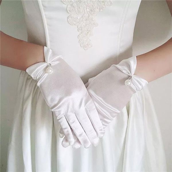 five fingers gloves women satin short sunscreen summer anti-uv full finger red white black wedding party accessories retro, Blue;gray
five fingers gloves women satin short sunscreen summer anti-uv full finger red white black wedding party accessories retro, Blue;gray