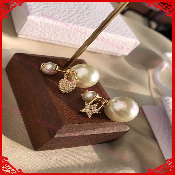 2021 womens earings jewelry luxurys designers pearl earrings brands five-pointed star ear fashion love ear studs clous d'oreilles 21061, Golden;silver
2021 womens earings jewelry luxurys designers pearl earrings brands five-pointed star ear fashion love ear studs clous d'oreilles 21061, Golden;silver