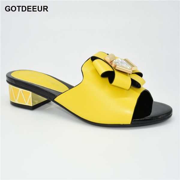dress shoes latest luxury african shoe women sweet style for royal wedding party slingbacks sandals italian low heels pumps, Black
dress shoes latest luxury african shoe women sweet style for royal wedding party slingbacks sandals italian low heels pumps, Black