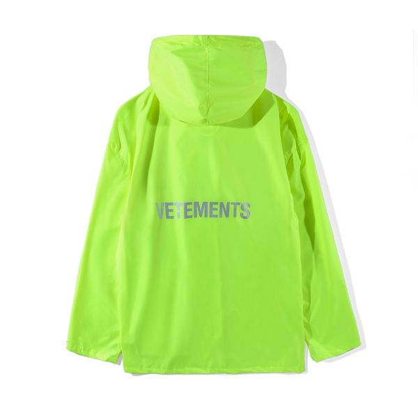 2021 new vetements letter printed women waterproof jacket coat kanye west oversized useful raincoat hiphop men jackets windbreaker tovm, Tan;black
2021 new vetements letter printed women waterproof jacket coat kanye west oversized useful raincoat hiphop men jackets windbreaker tovm, Tan;black