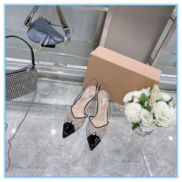 2021ss women slippers drill shining luxurys designers sandals with high heels leather girl slides sandalias leisure shoes size 35-39 with or, Black
2021ss women slippers drill shining luxurys designers sandals with high heels leather girl slides sandalias leisure shoes size 35-39 with or, Black