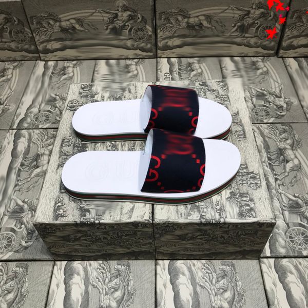 2021 slipper designer slide summer sandals fashion men beach indoor flat flip flops leather luxurys 7shoes mens slippers with box size 39-45, Black
2021 slipper designer slide summer sandals fashion men beach indoor flat flip flops leather luxurys 7shoes mens slippers with box size 39-45, Black