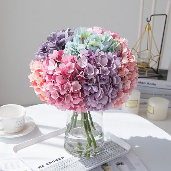 1 bundle hydrangea bride bouquet vases for wedding decorative flowers christmas home decorations needlework artificial flowers
1 bundle hydrangea bride bouquet vases for wedding decorative flowers christmas home decorations needlework artificial flowers