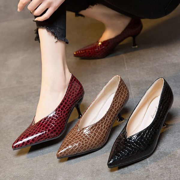 stilettos women dress shoes snake pattern patent leather high heels rhinestone pumps pointed toe ladies shoe zapatos mujer 9017ndress shoes, Black
stilettos women dress shoes snake pattern patent leather high heels rhinestone pumps pointed toe ladies shoe zapatos mujer 9017ndress shoes, Black