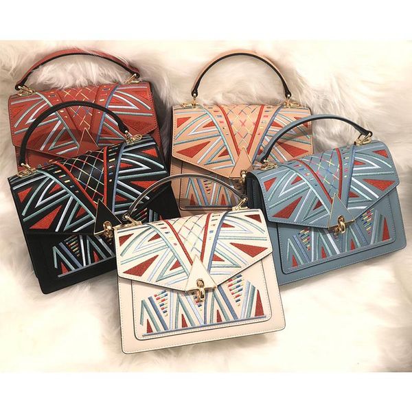 evening bags embroidery ethnic style handbag leather lady messenger bag fashion shoulder
evening bags embroidery ethnic style handbag leather lady messenger bag fashion shoulder