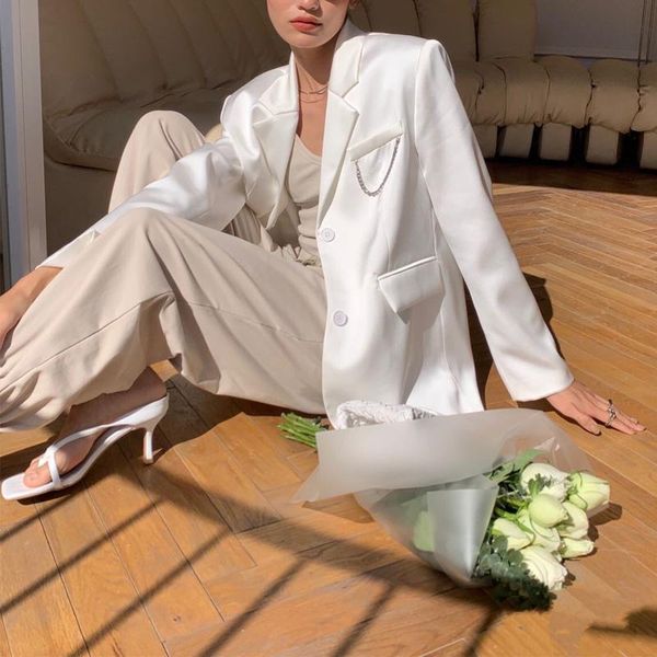 women's suits & blazers spring and autumn casual solid color single-breasted chain decoration jacket, White;black
women's suits & blazers spring and autumn casual solid color single-breasted chain decoration jacket, White;black