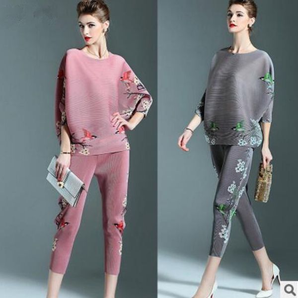 spring and new autumn fashion fold two-piece temperament printing pants around the neck manga bat shirt loose 8u1w, Gray
spring and new autumn fashion fold two-piece temperament printing pants around the neck manga bat shirt loose 8u1w, Gray