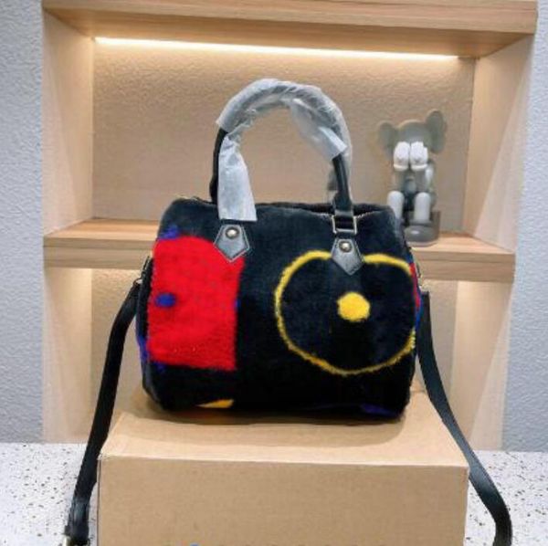 women designer lamb wool teddy duffel handbag print velvet tote shopping bag founder modeling winter teddy bag
women designer lamb wool teddy duffel handbag print velvet tote shopping bag founder modeling winter teddy bag