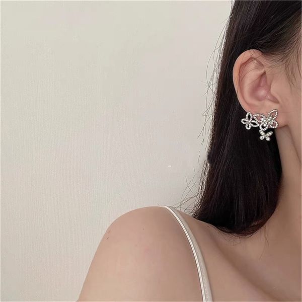 super fairy gentle zircon three butterfly micro set earrings light luxury women's net red temperament trendy fashion cold, Golden
super fairy gentle zircon three butterfly micro set earrings light luxury women's net red temperament trendy fashion cold, Golden