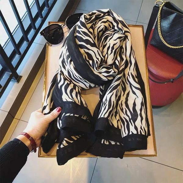 scarves 2021 hijab leopard fashion cotton scarf women winter shawl bandana foulard pashmina poncho, Blue;gray
scarves 2021 hijab leopard fashion cotton scarf women winter shawl bandana foulard pashmina poncho, Blue;gray