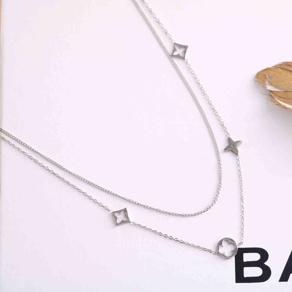 2021 new jewelry decorated titanium steel hollowed out flower double layer necklace version simple french elegant commuting clavicle chain, Silver
2021 new jewelry decorated titanium steel hollowed out flower double layer necklace version simple french elegant commuting clavicle chain, Silver