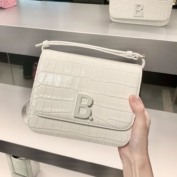 women designers luxurys handbag 2021 alligator pink genuine leather b-button beancurd female hourglass portable organ small square shoulder
women designers luxurys handbag 2021 alligator pink genuine leather b-button beancurd female hourglass portable organ small square shoulder