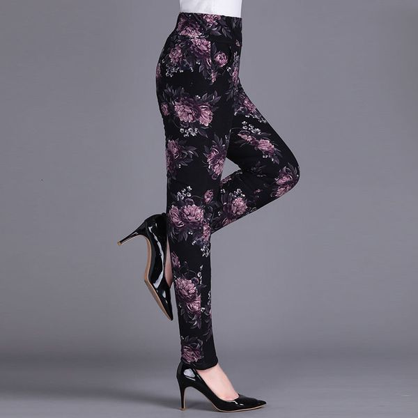 new 2021 autumn winter middle-aged women veet casual pant floral print leggings female stretch slim fit warm ny trousers a446lg2u, Black
new 2021 autumn winter middle-aged women veet casual pant floral print leggings female stretch slim fit warm ny trousers a446lg2u, Black