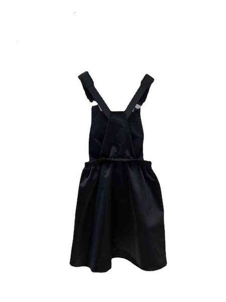 2021 correct female p family metal triangle drawstring waist strap black nylon dress
2021 correct female p family metal triangle drawstring waist strap black nylon dress