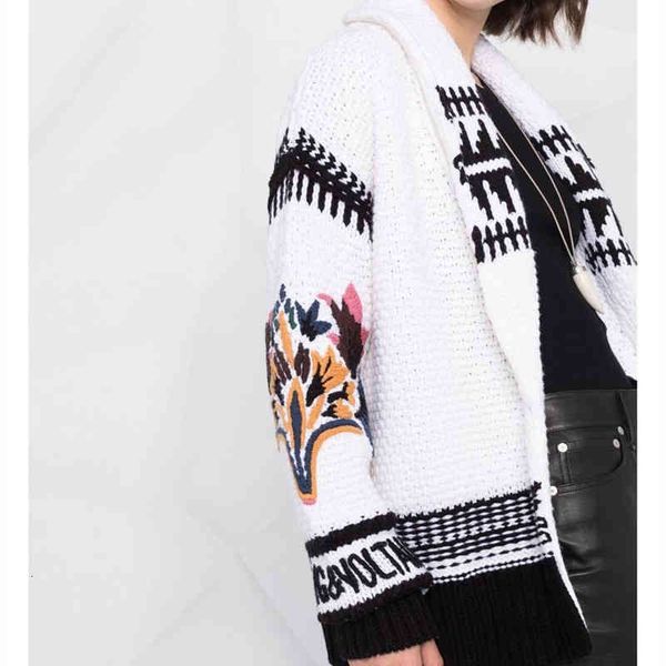 women's jackets outono inverno nova malha cardigan bordado letras florais das senhoras do vintage solto manga longa casaco branco malha, Black;brown
women's jackets outono inverno nova malha cardigan bordado letras florais das senhoras do vintage solto manga longa casaco branco malha, Black;brown