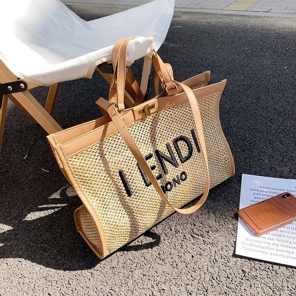 luxury handbags 2021 autumn woven mesh large capacity portable shoulder popular fashion letter tot mommy bag
luxury handbags 2021 autumn woven mesh large capacity portable shoulder popular fashion letter tot mommy bag