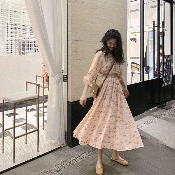 2021 spring print floral oversized woman elegant ladies vintage ruffles dress chiffon v-neck long dress female vestidos, Black;gray
2021 spring print floral oversized woman elegant ladies vintage ruffles dress chiffon v-neck long dress female vestidos, Black;gray