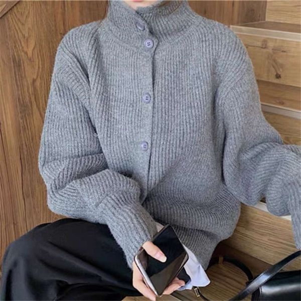 autumn winter 2021 new high collar sweater coat women's loose and thickened foreign pure color knitted cardigan top, White;black
autumn winter 2021 new high collar sweater coat women's loose and thickened foreign pure color knitted cardigan top, White;black