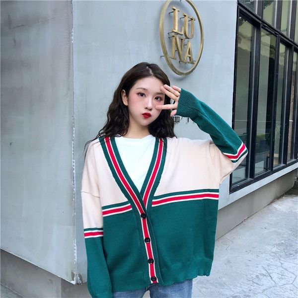 2021 new autumn college style wild chic knit sweater women loose v-neck color matching cardigan jacket tide uu82, White;black
2021 new autumn college style wild chic knit sweater women loose v-neck color matching cardigan jacket tide uu82, White;black