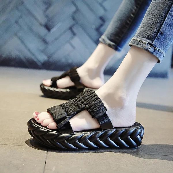 slippers black weave fabric thick bottom korean style peep toe leisure non-slip slides 2021 summer women outside beach shoes
slippers black weave fabric thick bottom korean style peep toe leisure non-slip slides 2021 summer women outside beach shoes