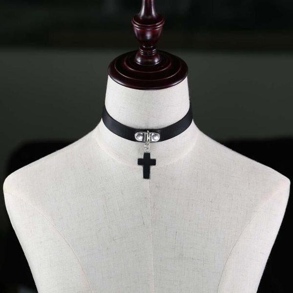 pendant necklaces factory direct sales european and american gothic pu leather necklace clavicle chain simple cross collar, Silver
pendant necklaces factory direct sales european and american gothic pu leather necklace clavicle chain simple cross collar, Silver