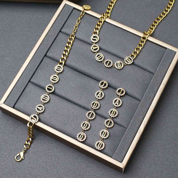 d letter inlaid diamond neck chain necklace, Silver
d letter inlaid diamond neck chain necklace, Silver