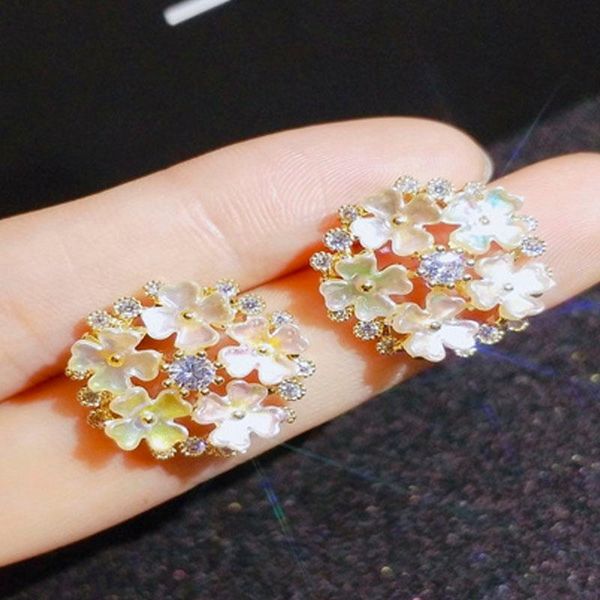 stud romantic shiny round crystal rhinestone earrings for women shell flower floral shape sweet girl jewelry, Golden;silver
stud romantic shiny round crystal rhinestone earrings for women shell flower floral shape sweet girl jewelry, Golden;silver