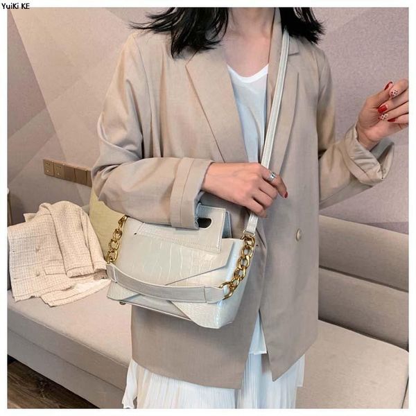 vintage crocodile composite handbags women shoulder crossbody bags 2021 fashion totes ladies messenger bag female purses
vintage crocodile composite handbags women shoulder crossbody bags 2021 fashion totes ladies messenger bag female purses