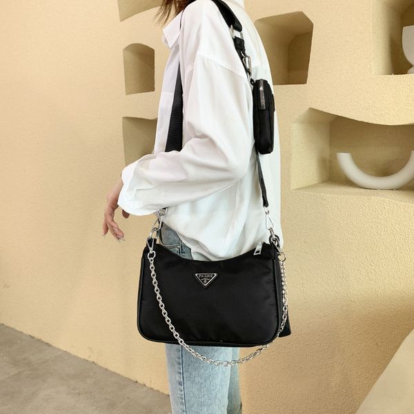 womens bag 2021 new fashion all-match broadband black net red ocean style large shoulder bag underarm bag chain portable
womens bag 2021 new fashion all-match broadband black net red ocean style large shoulder bag underarm bag chain portable