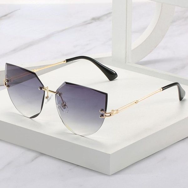 outdoor eyewear 2021 alloy rimless sunglasses for women vintage gradient square sun glasses men retro uv400 shade oculos de sol
outdoor eyewear 2021 alloy rimless sunglasses for women vintage gradient square sun glasses men retro uv400 shade oculos de sol