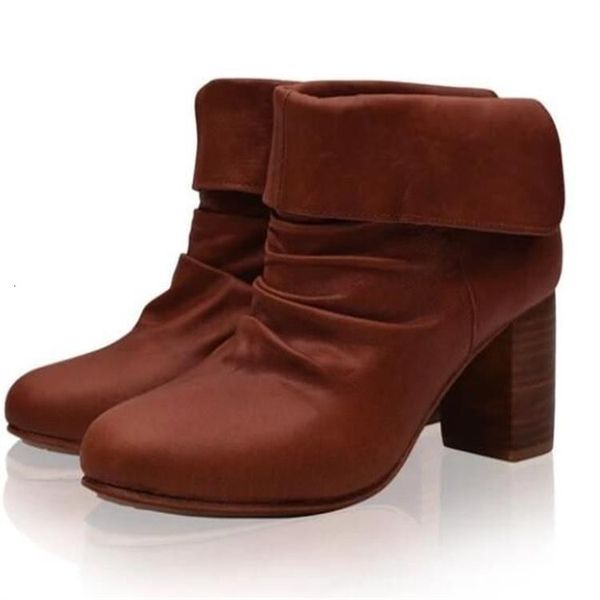 2021 autumn and winter large round head thick heel short natural roll martin boot's boots, Black
2021 autumn and winter large round head thick heel short natural roll martin boot's boots, Black