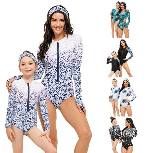 2021 matching family bathing suits mother young girl bikini swimsuit for mom and daughter swimsuits female children kid swimwear
2021 matching family bathing suits mother young girl bikini swimsuit for mom and daughter swimsuits female children kid swimwear