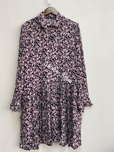 2021 new bainha feminina vestido plissado floral de manga comprida impresso casual nico breasted turn-down colarinho robe primavera/vero nov, Black;gray
2021 new bainha feminina vestido plissado floral de manga comprida impresso casual nico breasted turn-down colarinho robe primavera/vero nov, Black;gray