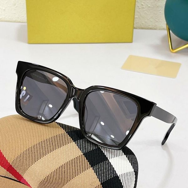 sunglasses women colored square futuristic retro sun rectangular box, White;black
sunglasses women colored square futuristic retro sun rectangular box, White;black