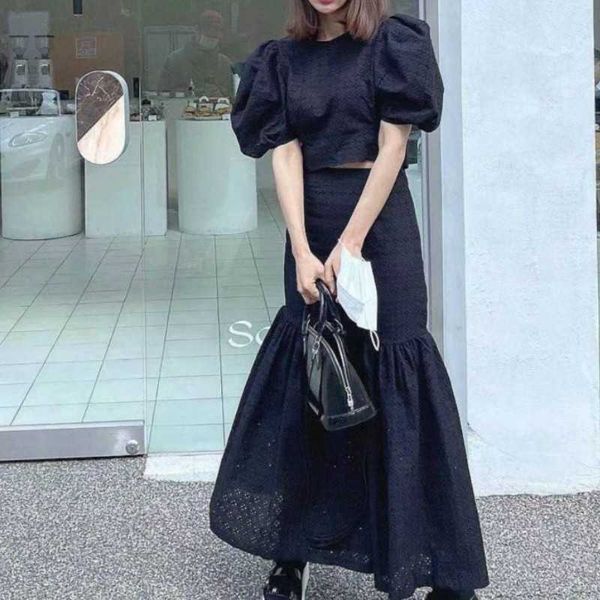 summer 2 pieces set women solid hollow out embroidery puff sleeve short crop + high waist bodycon mermaid long skirt suit 210526, White
summer 2 pieces set women solid hollow out embroidery puff sleeve short crop + high waist bodycon mermaid long skirt suit 210526, White