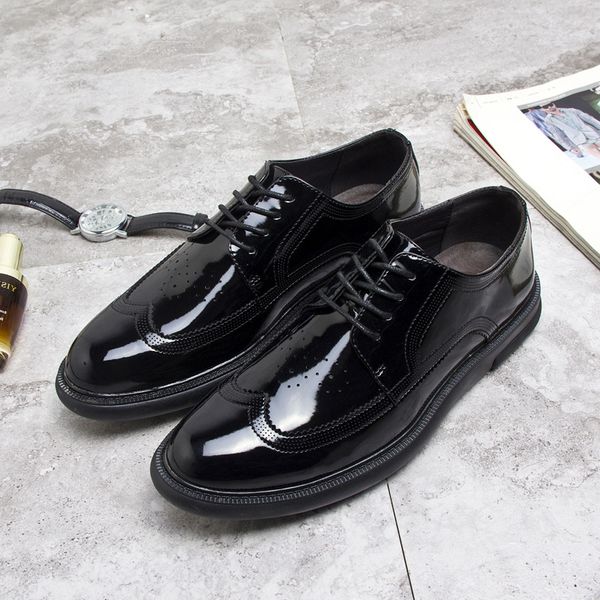newly arrival brogue carved mens shoes vintage patent leather business formal oxfords shoes black lace up derbys shoe
newly arrival brogue carved mens shoes vintage patent leather business formal oxfords shoes black lace up derbys shoe