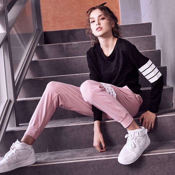 sportswear women's loose necked and legged pants running fitness trend casual pants three bar training yoga pants, Gray
sportswear women's loose necked and legged pants running fitness trend casual pants three bar training yoga pants, Gray