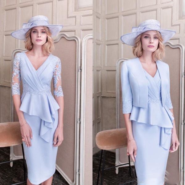 elegant british style short mother of the bride dresses with jacket light sky blue sheath wedding guest dress suits v-neck half sleeve 2021, Black;red
elegant british style short mother of the bride dresses with jacket light sky blue sheath wedding guest dress suits v-neck half sleeve 2021, Black;red