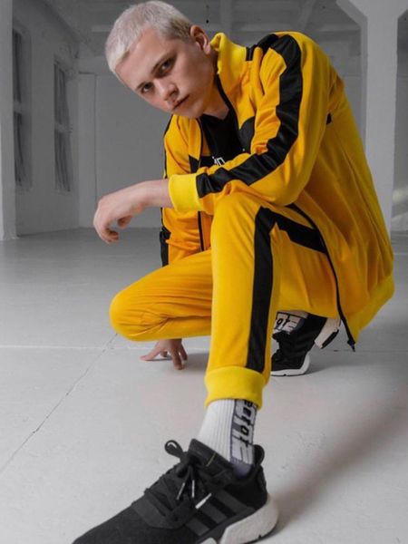 men's tracksuits casual harajuku 2021 winter brand spliced sportswear + pants 2pc black bike mountaineering set, Gray
men's tracksuits casual harajuku 2021 winter brand spliced sportswear + pants 2pc black bike mountaineering set, Gray