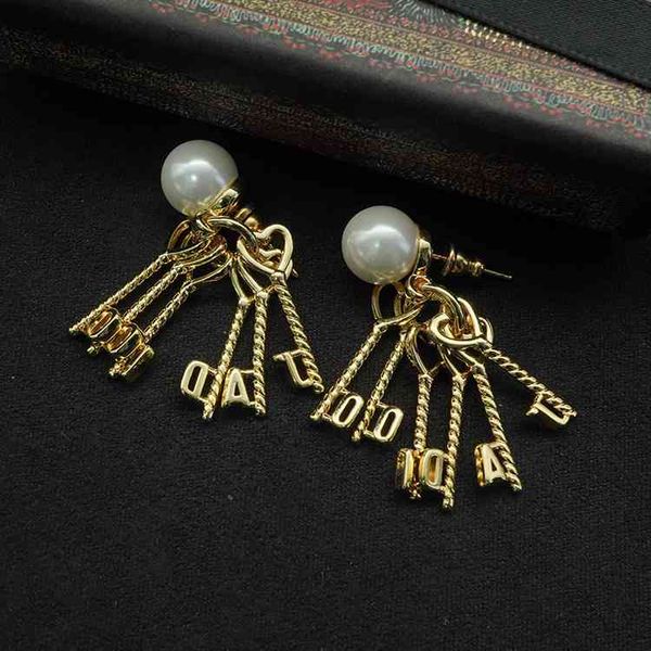 female d key designer jewelry earrings family pearl letter fashion di temperament luxury online red live broadcast of the same recommended, Red;brown
female d key designer jewelry earrings family pearl letter fashion di temperament luxury online red live broadcast of the same recommended, Red;brown