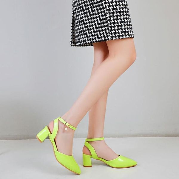 ochanmeb shiny patent leather candy color shoes women oversized big plus size 47 48 49 50 thick square heels closed toe sandals, Black
ochanmeb shiny patent leather candy color shoes women oversized big plus size 47 48 49 50 thick square heels closed toe sandals, Black