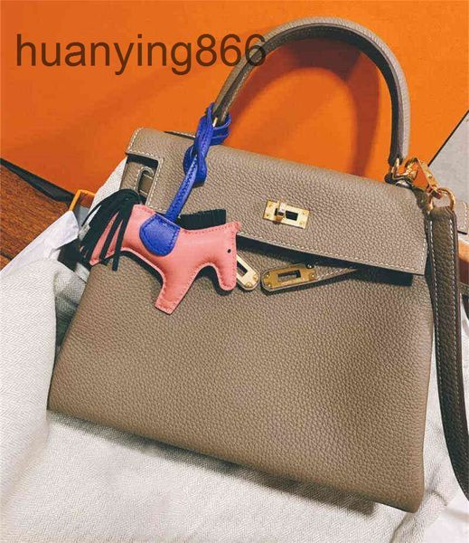 brand h bags handbags women luxury classic bags herme kelys leather 2022 fashionable lychee pattern head layer cowhide messenger sewn inside
brand h bags handbags women luxury classic bags herme kelys leather 2022 fashionable lychee pattern head layer cowhide messenger sewn inside