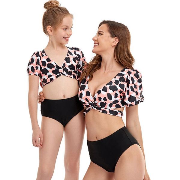 swimming suits fashion mommy and me clothes family swimwear for mother daughter swimsuit matching oufits high waist bikini floral look dress, White;black
swimming suits fashion mommy and me clothes family swimwear for mother daughter swimsuit matching oufits high waist bikini floral look dress, White;black